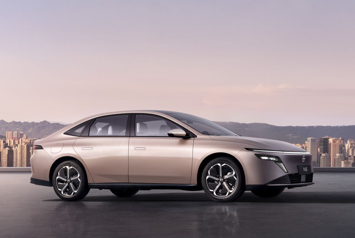 Nissan N6 PHEV ve Teana